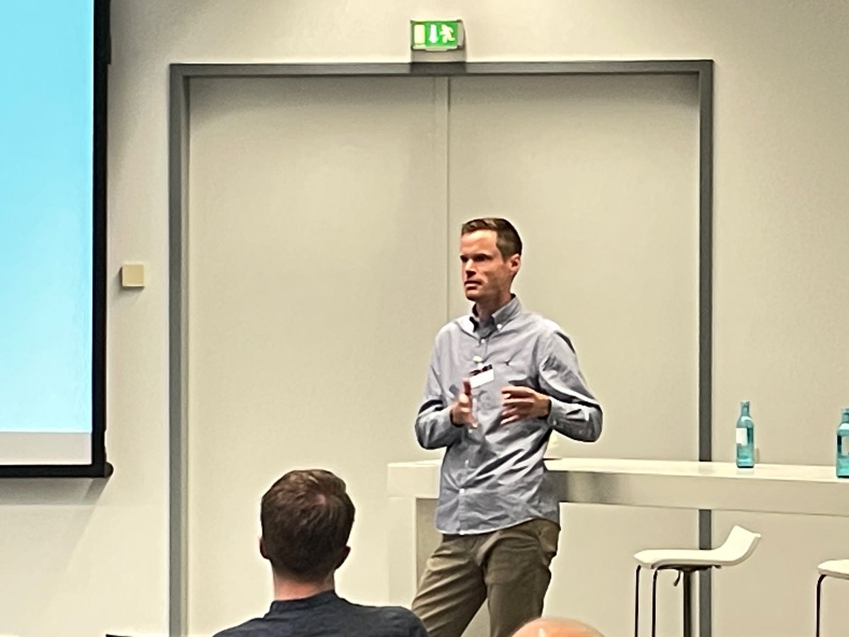 Fraunhofer FOKUS - Digital Public Services (@fokuspublic) on Twitter photo #pdk2024: Eine Datenstrategie steht nie allein - so der Tenor der Session #Datenstragien. Mathias Bornschein @umweltbundesamt & Markus Böling @KGSt_de stellen ihre Wege vor, Daten für ihre Prozesse zu nutzen - mit DPS-Hosting von <a href="/kejan/">Jens Klessmann</a> <a href="/JanaPlomin/">Jana Plomin</a> & Isabell von Falkenhausen. #pdk2024: Eine Datenstrategie steht nie allein - so der Tenor der Session #Datenstragien. Mathias Bornschein @umweltbundesamt & Markus Böling @KGSt_de stellen ihre Wege vor, Daten für ihre Prozesse zu nutzen - mit DPS-Hosting von <a href="/kejan/">Jens Klessmann</a> <a href="/JanaPlomin/">Jana Plomin</a> & Isabell von Falkenhausen.