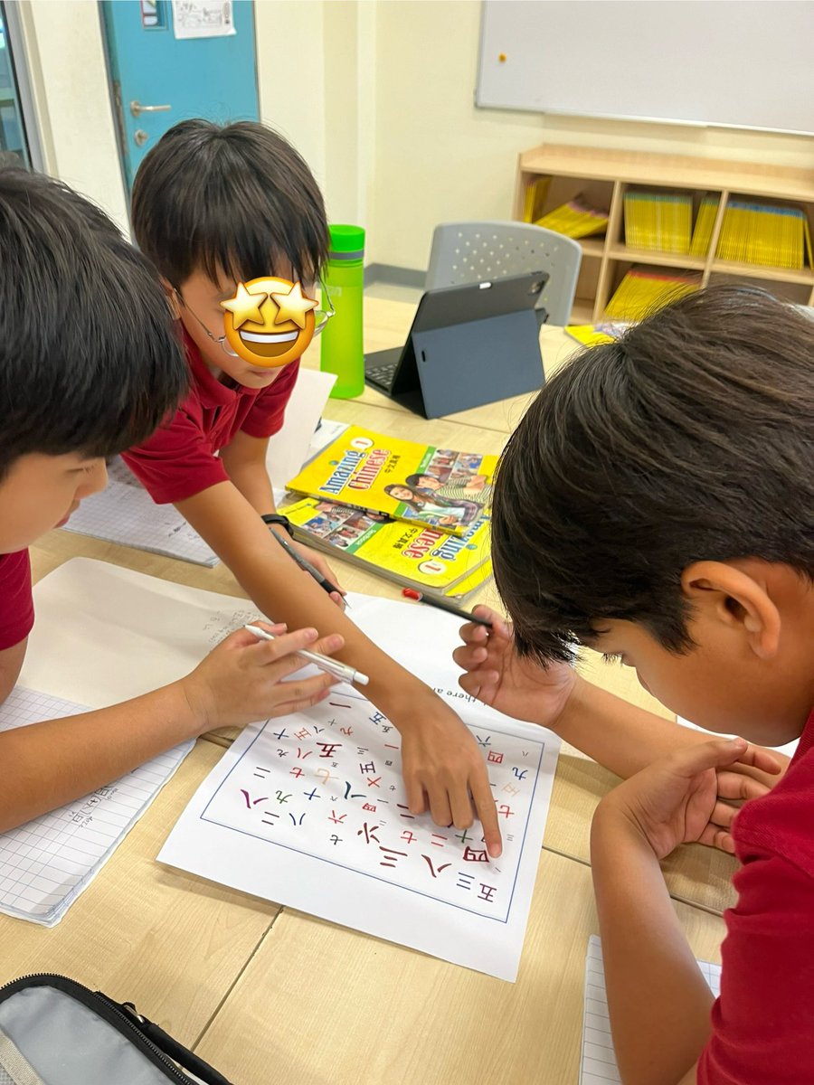 TsenIrene's tweet image. Station activities allow ss to work together &amp;amp; learn from one another. With diff tasks at each station, ss can demonstrate their understanding in counting, words recognition &amp;amp; writing date.  A win for both engagement &amp;amp; personalized learning! #HIS_learning #differentiation