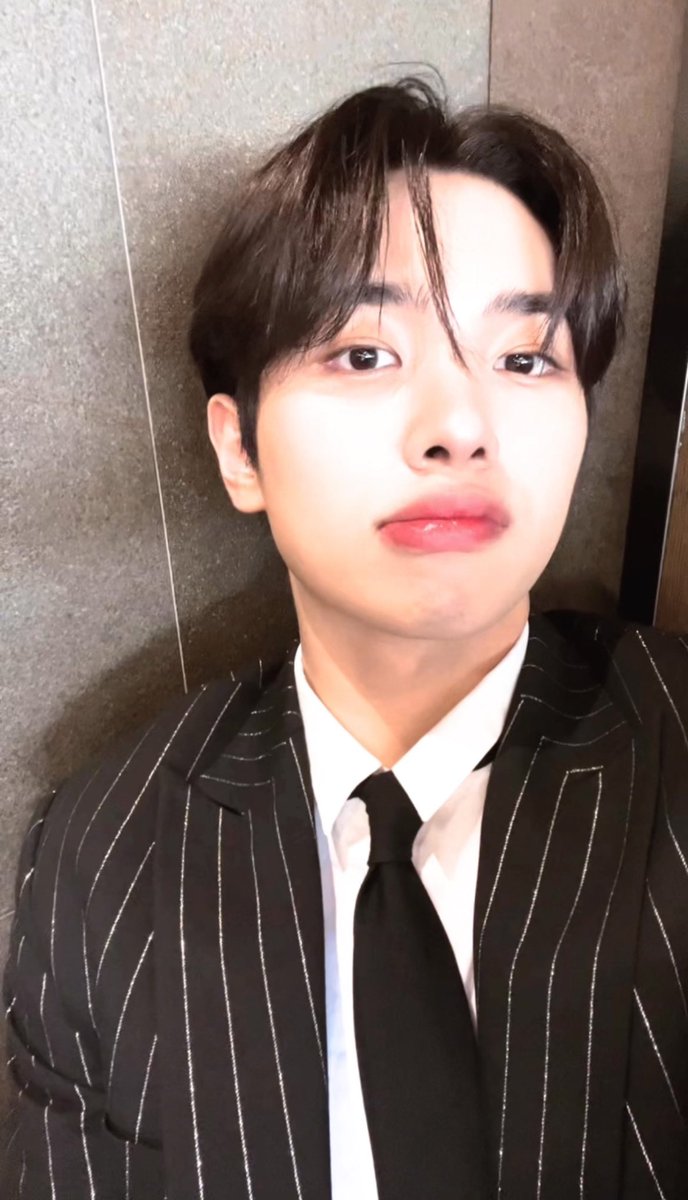 입술 체리 한바가지 
#류준민 #ATBO