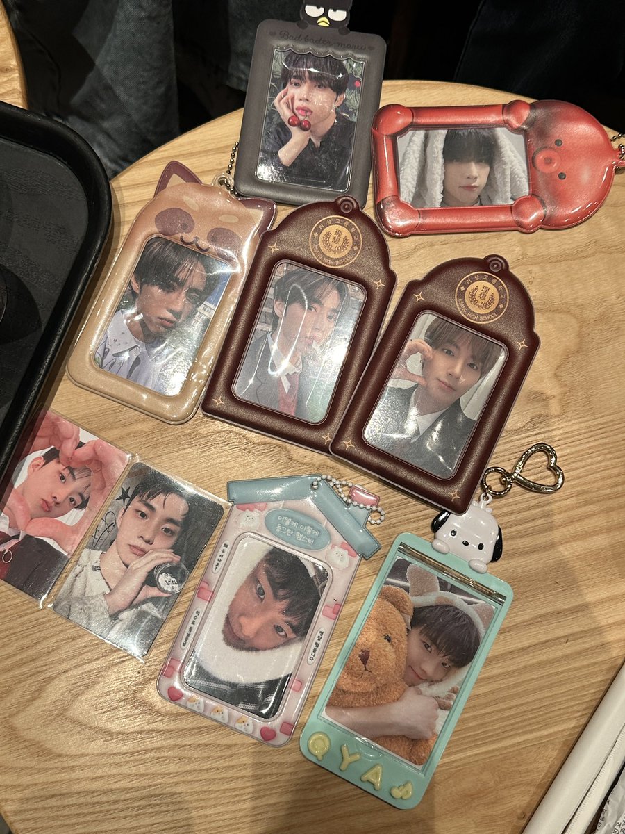 덥놀하면서 백만년만에 사진 찍어봄,,
하딜도 백만년만에〰️〰️🫰

#ㄷㅂㅇㅈ