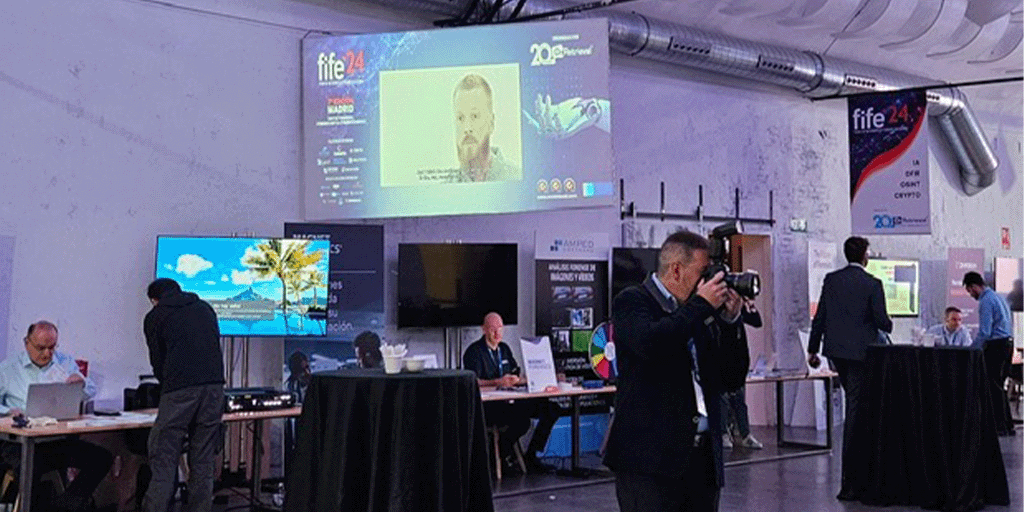 oxygenforensic's tweet photo. Our team is all set at today’s FiFe 2024 event organized by @onretrieval .
📢 Don’t miss our exclusive presentation: An overview and from a professional's perspective, this will be held in Demo Room 2, at 15:20 to 15:50.
#FiFE24 #OnRetrieval #InformáticaForense https://t.co/G8ZPVQYENt