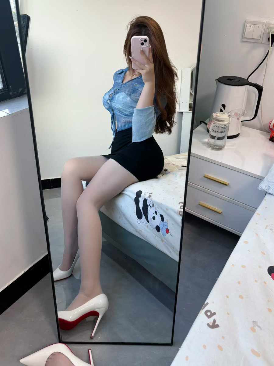 q2253697604's tweet photo. 可以管的住你吗？贱狗 https://t.co/sEANWKgo9x