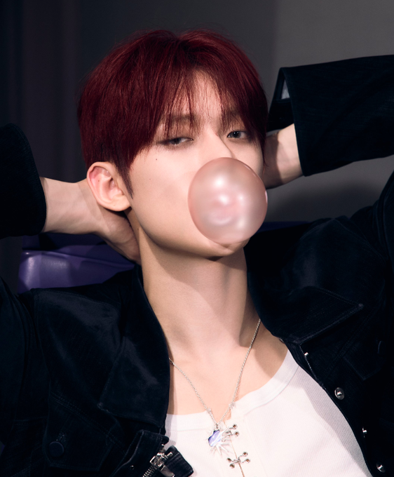 WORLDMUSICAWARD's tweet photo. #TXT's #Yeonjun has released his much awaited debut solo mixtape ‘GGUM’! 💪🆕💿💥🌎🔥👑 🩷

STREAM ▶️: https://t.co/U1iNwmKau4

#YEONJUN_Mixtape_GGUM #YEONJUN_GGUM #GGUM
@TXT_members https://t.co/hZTHnwBXfG
