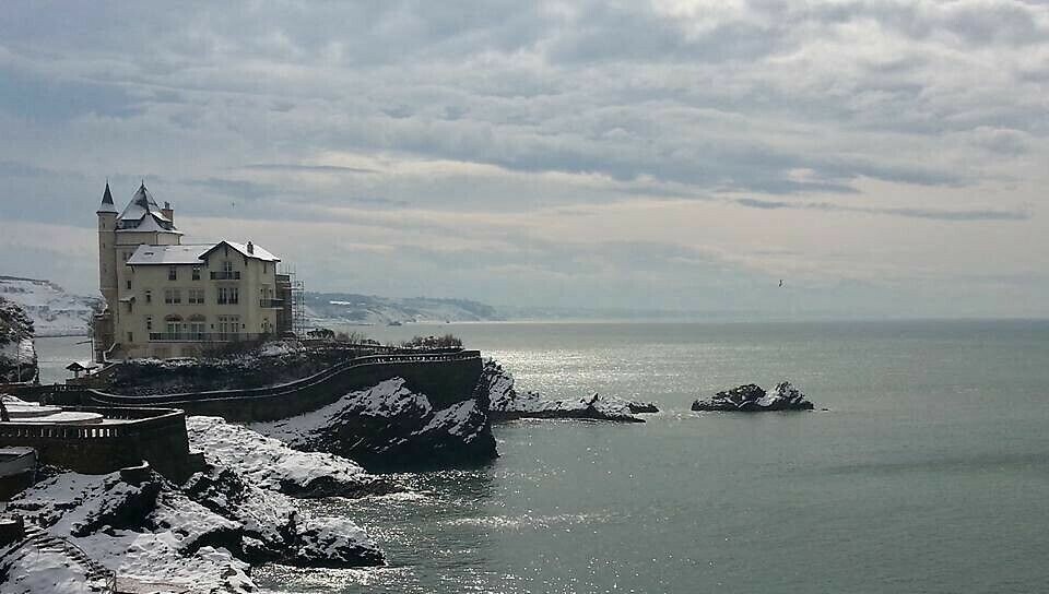 icipaysbasque's tweet photo. Immobilier de luxe au Pays Basque : un appartement de 68m² en vente à plus de trois millions d'euros à Biarritz
➡️ https://t.co/FmiY0w568m https://t.co/cpOg3yYCtU