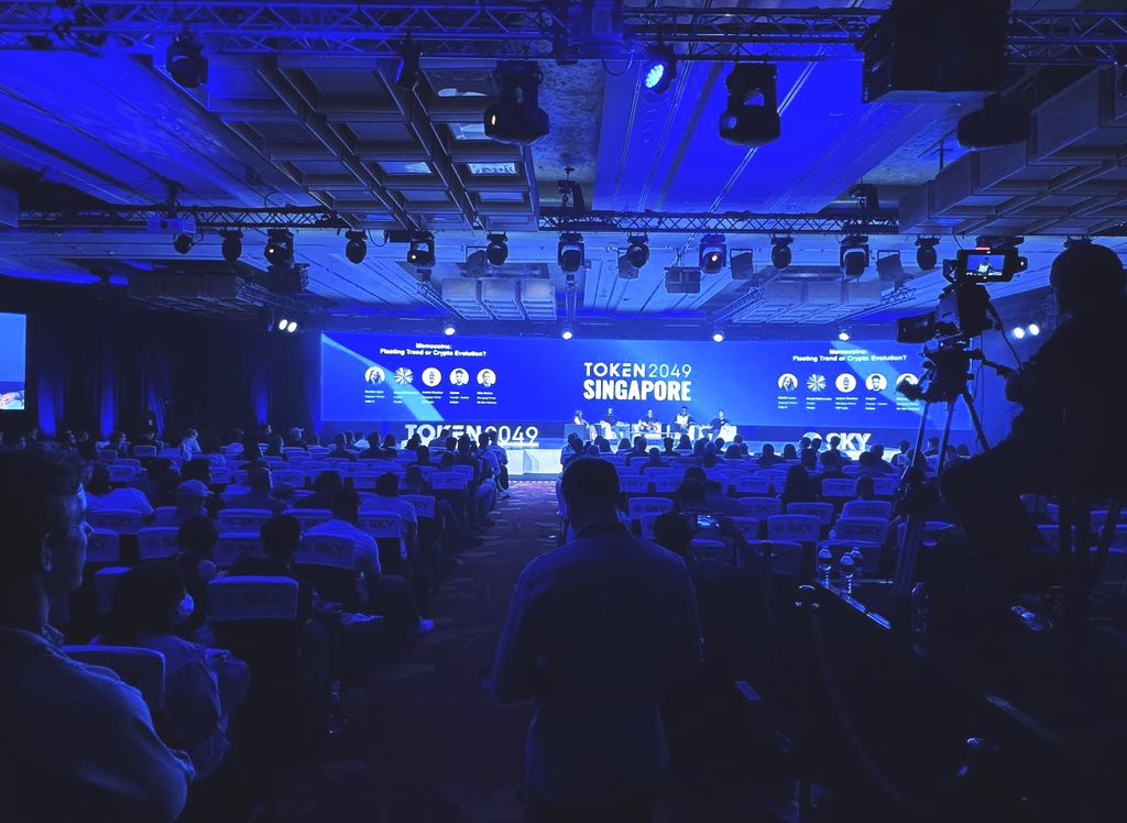 That’s a wrap on #TOKEN2049 🔥

We had an amazing two days at the conference: enjoying an awesome keynote and panel by <a href="/ag_dwf/">Andrei Grachev</a>, Managing Partner of DWF Labs; and our lively booth presence featuring our mascots 🐤

We’re thrilled to have been able to meet with so many of our