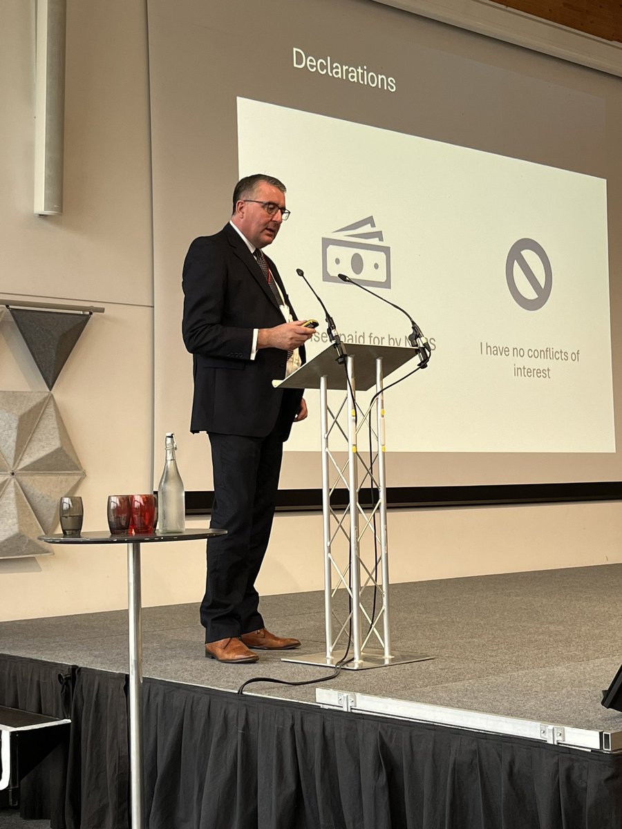 Mike Goulden now talking about the management of acute pancreatic pain. 👏 <a href="/NAPS_UK/">National Acute Pain Symposium</a> <a href="/tefwalton/">Tom Walton</a> <a href="/jane_quinlan/">Jane Quinlan</a>