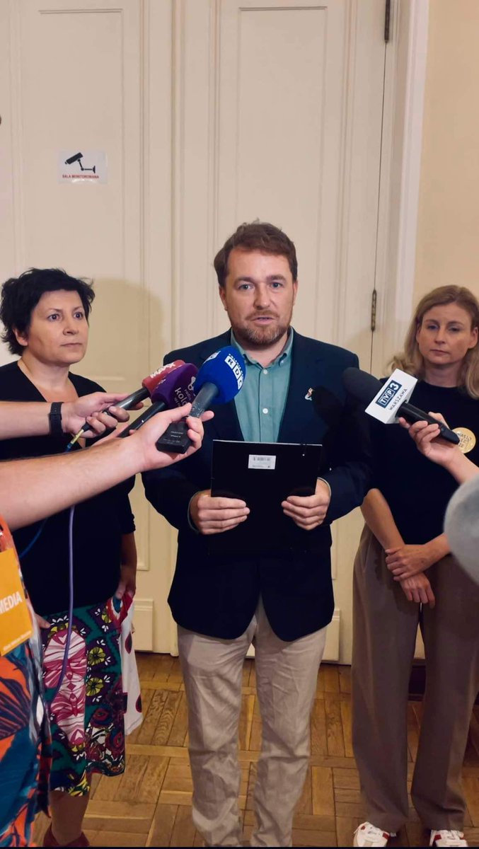 Jan Mencwel tweet media