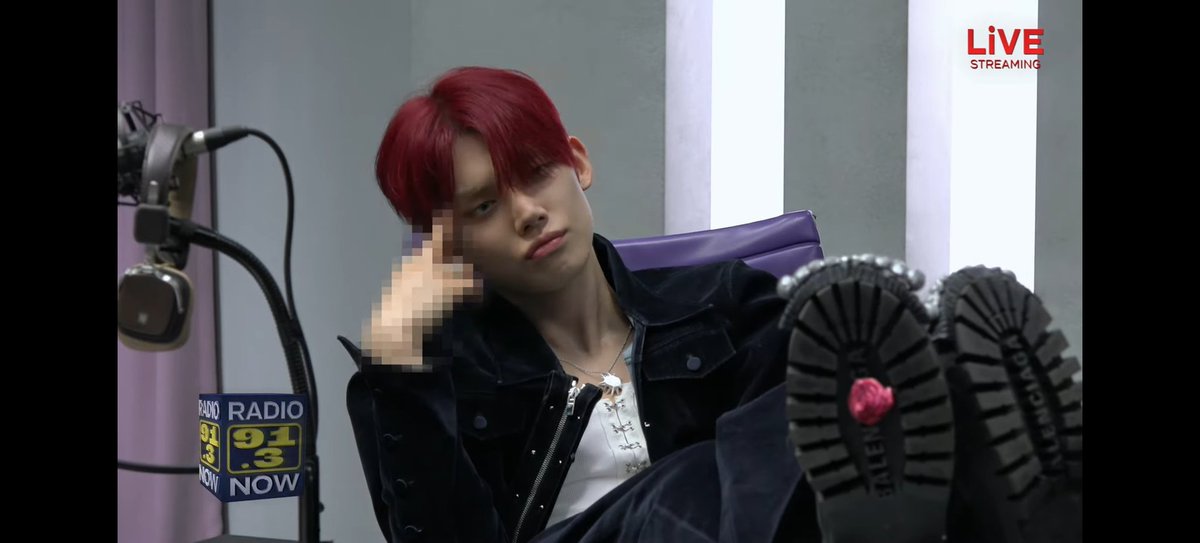 vmniverse's tweet photo. YEONJUN IS SO HOT FOR THAT #GGUM #YEONJUN_Mixtape_GGUM #YEONJUN_GGUM https://t.co/sfCYV6AIaW