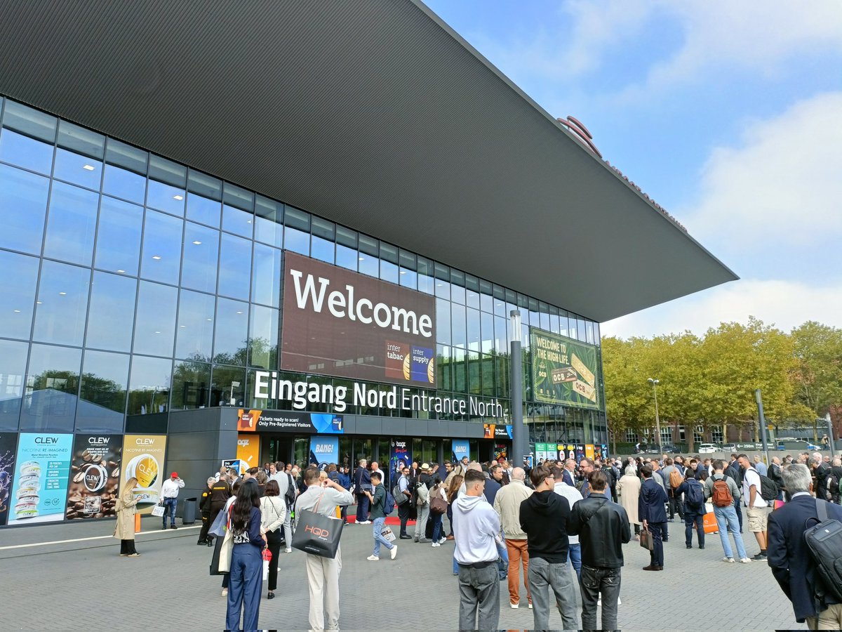 Jemand eine Zigarre geraucht?;) Wegen eines "technischen Defekts geschlossen" ... #InterTabac