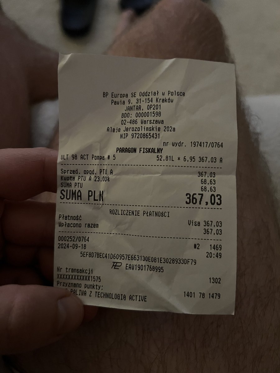 marek_2k22's tweet image. Od wczoraj testuje paliwo 98 (E5) 

Zamierzam lać przez następne 10 tys km tylko 98. Zobaczymy czy będzie miało to wpływ na spalanie i dynamikę jazdy. Narazie odczuwam  tylko kilkanaście złotych więcej przy dystrybutorze 😂

#paliwo #bp