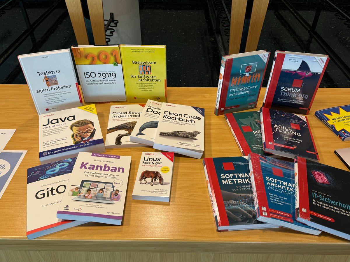 Berlin Expert Days (@bedcon) on Twitter photo 🎉 Verlosung heute um 17:35 im Humboldtsaal – direkt vor dem Panel. 🎉
Dank unserer großartigen #bedcon Buchpartner verlosen wir diese tollen Bücher für euch. 📚✨ Jetzt teilnehmen: forms.gle/x9NREWo89qsmq8…
Danke an <a href="/hanserverlag/">Hanser Fachverlag</a> + <a href="/dpunkt_verlag/">dpunkt.verlag GmbH</a> + <a href="/rheinwerkverlag/">Rheinwerk Verlag</a> + <a href="/mitpVerlag/">mitp-Verlag</a> 🎉 Verlosung heute um 17:35 im Humboldtsaal – direkt vor dem Panel. 🎉
Dank unserer großartigen #bedcon Buchpartner verlosen wir diese tollen Bücher für euch. 📚✨ Jetzt teilnehmen: forms.gle/x9NREWo89qsmq8…
Danke an <a href="/hanserverlag/">Hanser Fachverlag</a> + <a href="/dpunkt_verlag/">dpunkt.verlag GmbH</a> + <a href="/rheinwerkverlag/">Rheinwerk Verlag</a> + <a href="/mitpVerlag/">mitp-Verlag</a>