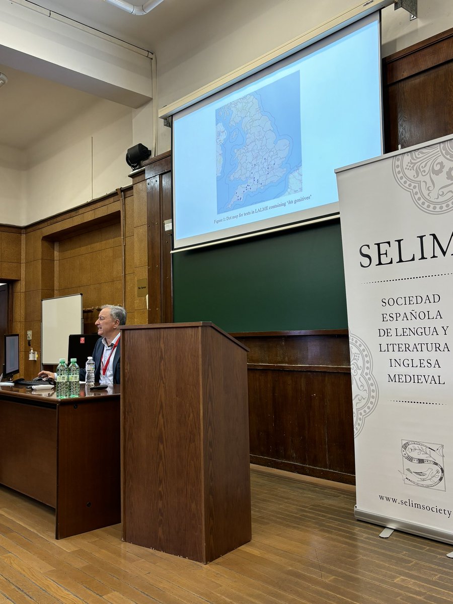 Rodrigo Pérez Lorido, this year's Patricia Shaw Memorial Award, with his talk 'From Affix to Clitic: The History of the Genitive in English'