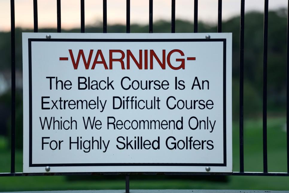 brianeburton's tweet photo. @putt4dough24 But you have to walk past this to tee it up with a gallery of 50 golfers waiting to go. https://t.co/Rv84OmF56c