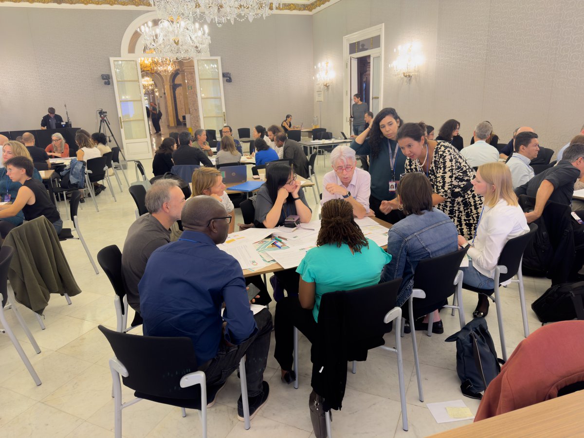 DeepTransitionsLab (@dtransitions2) on Twitter photo Kicking off day two of #EngagementWeek2024 with an interactive session looking at transformative pathways for food, bio-industry and energy systems #ScalingExperimentation <a href="/TIPConsortium/">TIPConsortium</a> Kicking off day two of #EngagementWeek2024 with an interactive session looking at transformative pathways for food, bio-industry and energy systems #ScalingExperimentation <a href="/TIPConsortium/">TIPConsortium</a>