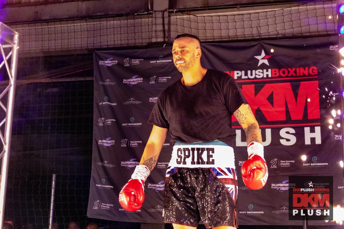 Steven SPIKE THE DOG crame (@thedogspikeuk) on Twitter photo 