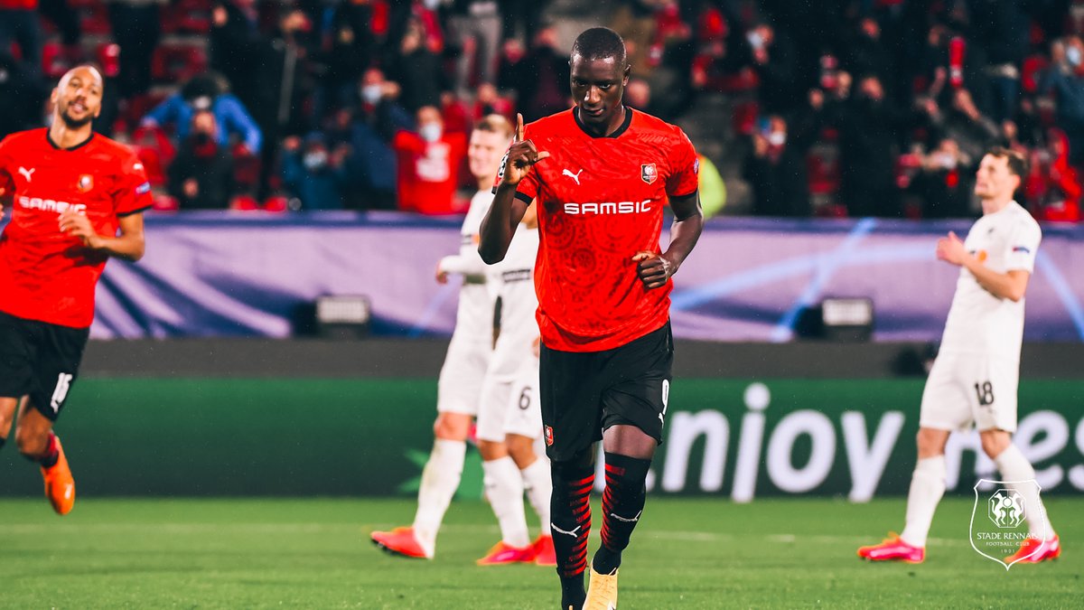staderennais's tweet photo. Sure ? 😉 https://t.co/bFpI4UP4Rh