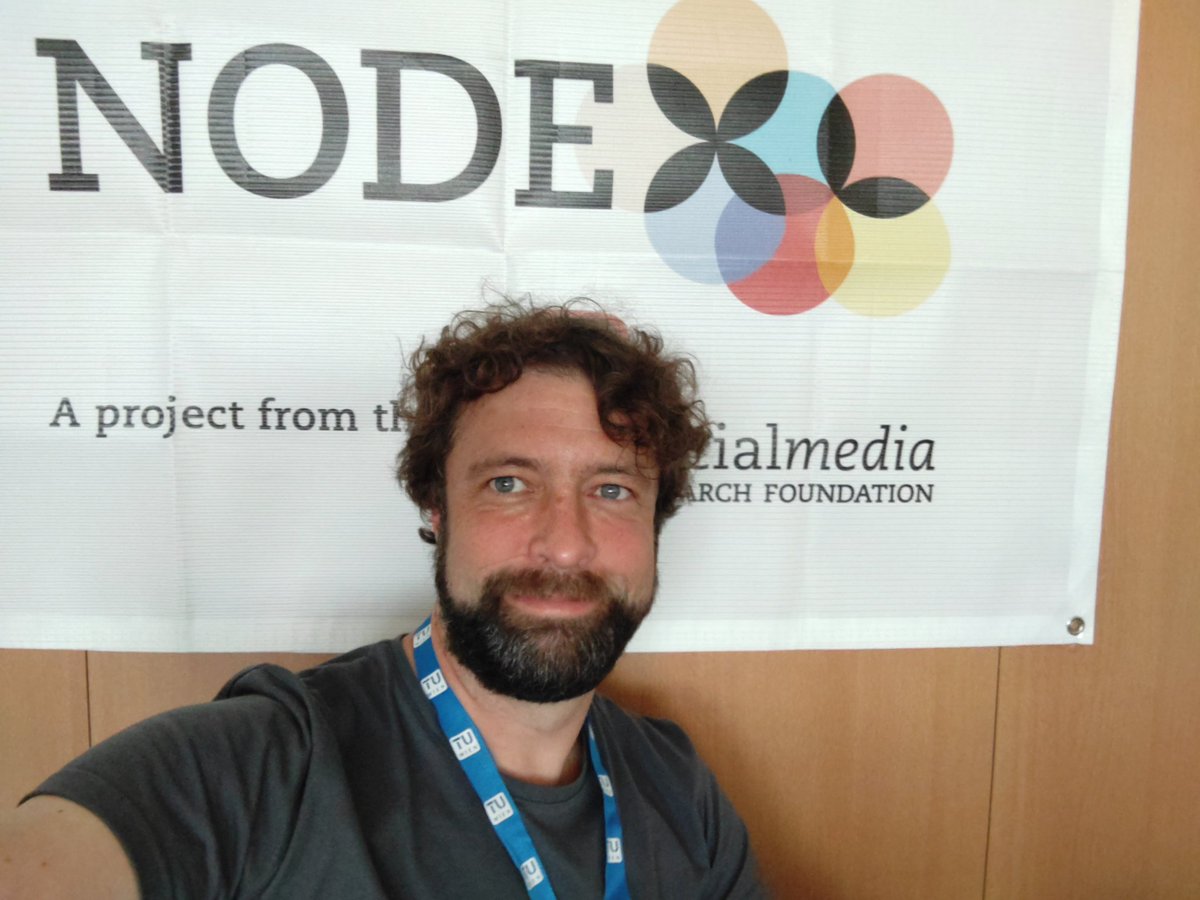 DigitalSpaceLab's tweet image. So glad that I made it to Vienna to present #NodeXL at Graph Drawing 24 conference #GD24.