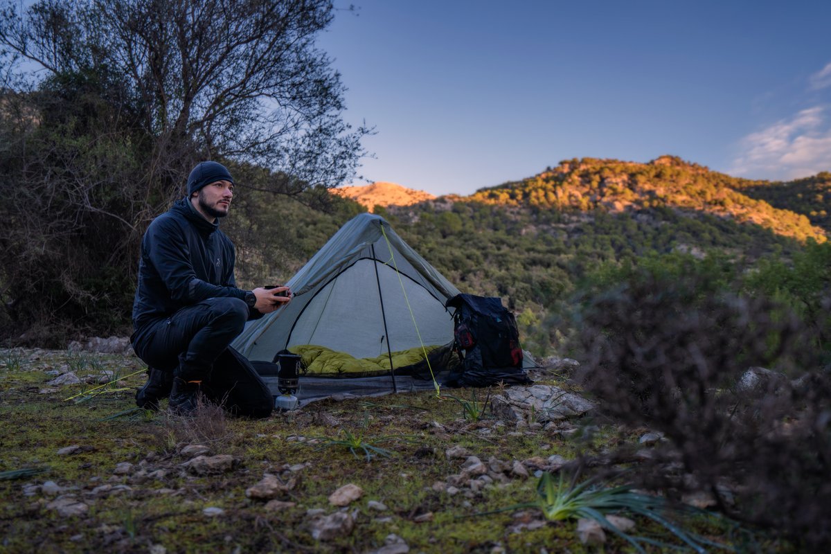 PhilipGunkel's tweet photo. Setting up one of my favourite Tents on a stormy night at my hike on Majorca, the @zpacks Plexamid.

Hiking offer the perfect escape from the hustle of everyday life and a chance to experience the world in its purest form. Where’s your favorite spot to disconnect and recharge? https://t.co/7K92KuIpc7