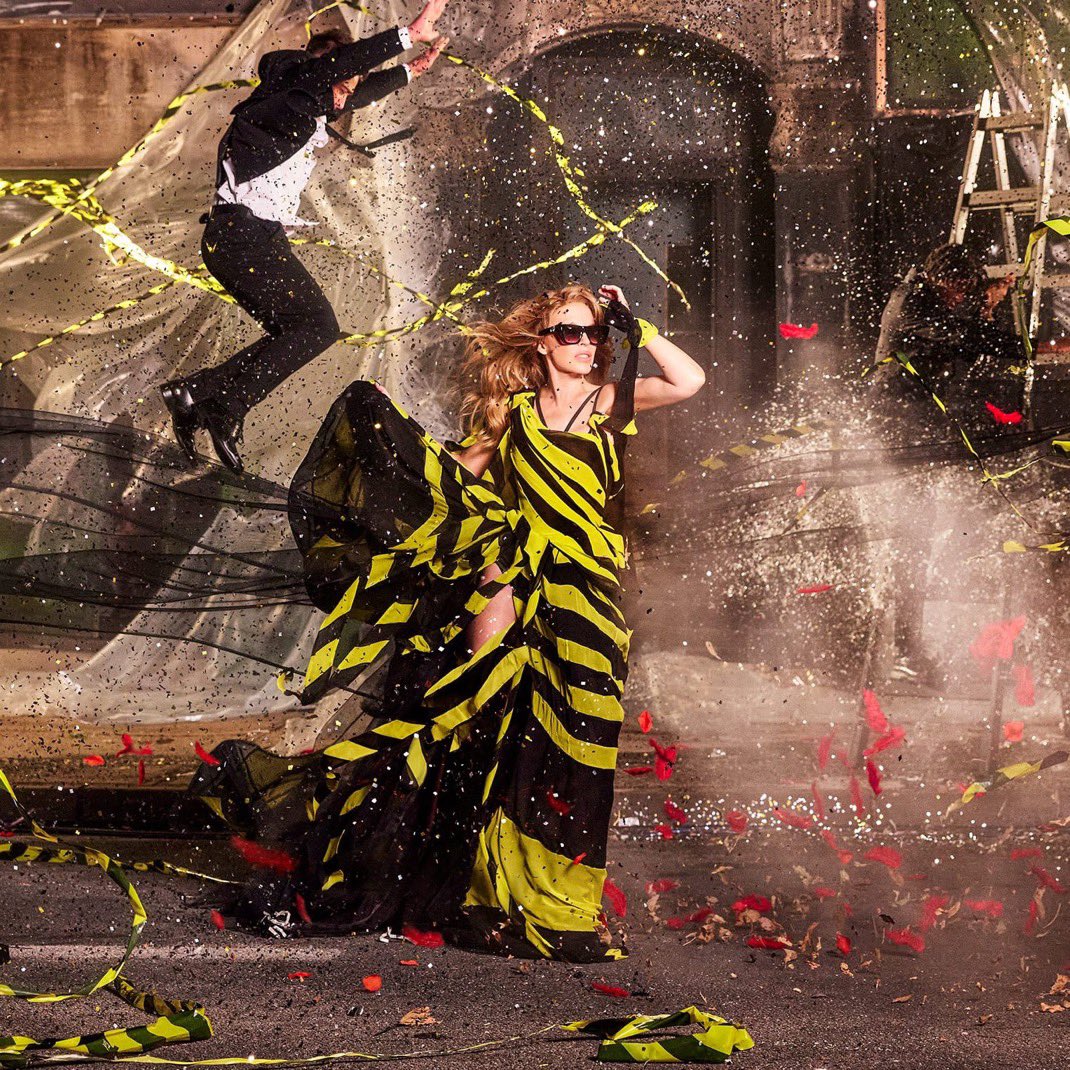 🚨 Carátula de ‘Lights, Camera, Action’, carta de presentación de Kylie Minogue para ‘Tension II’.