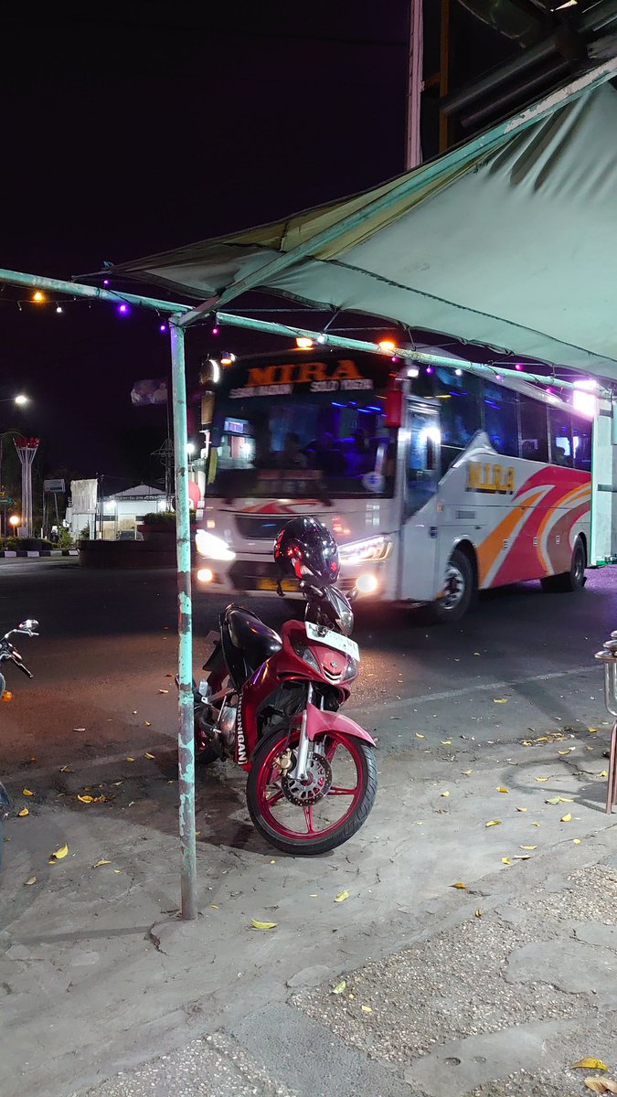 fireworkID's tweet image. Mbak Mira ngepottt