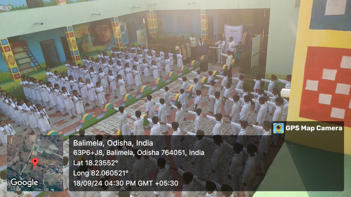 EBalimela's tweet photo. Creating awareness  among school students on "Swachhata Hi Seva"  and also  took  pledge in kalinga model school ,balimela and also organise Human Chain. https://t.co/iV5ZZdnOQc