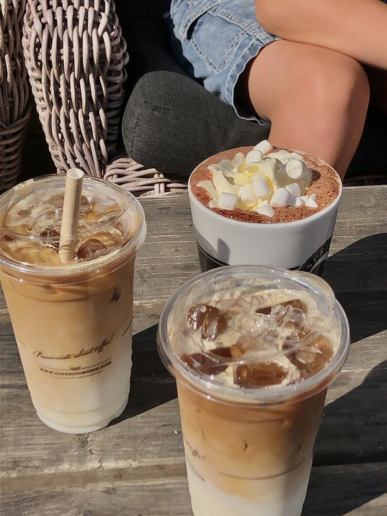 liIacdaisy's tweet photo. coffee dates https://t.co/B7gmZWDdUM