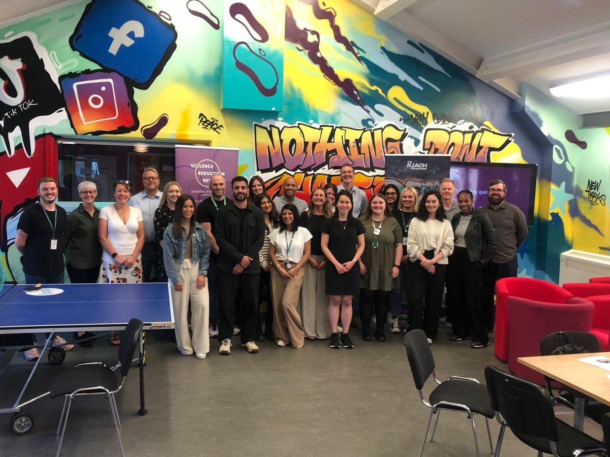 📢Yesterday, <a href="/YouthEndowFund/">Youth Endowment Fund</a>  staff came to meet with the Reach team, VRN and evaluators from <a href="/sheffhallamuni/">Sheffield Hallam University</a>, who shared the journey of the programme and progress and highlights so far!
School leaders and young people that have completed the programme also shared their insights