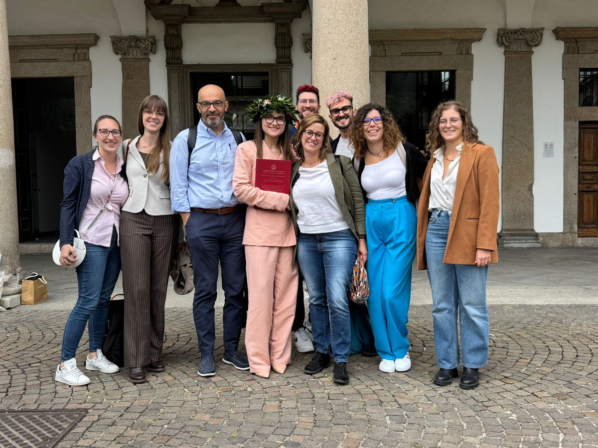 LabMavilio's tweet photo. 🎓Congrats to Lara Orlandi on graduating 110/110 cum laude in #MedicalBiotechnology! Her thesis on innate lymphoid cells in Myelodysplastic Syndromes stems from a year in our lab. Excited for her next step: a #PhD in #ExperimentalMedicine!
#graduation #research #PhD #LabMavilio https://t.co/unmBGNuav4
