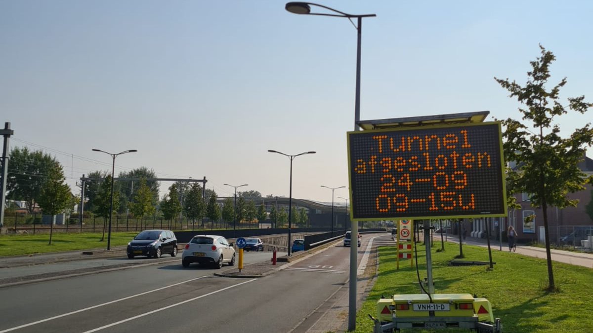 🚧 Let op! Op 24 september is de Overcingeltunnel dicht van 09.00 tot 15.00 uur voor onderhoud. Omrijden kan via het Stationsplein en de Stationsstraat. Kijk voor alle actuele werkzaamheden hier: assen.nl/wegafsluitinge…