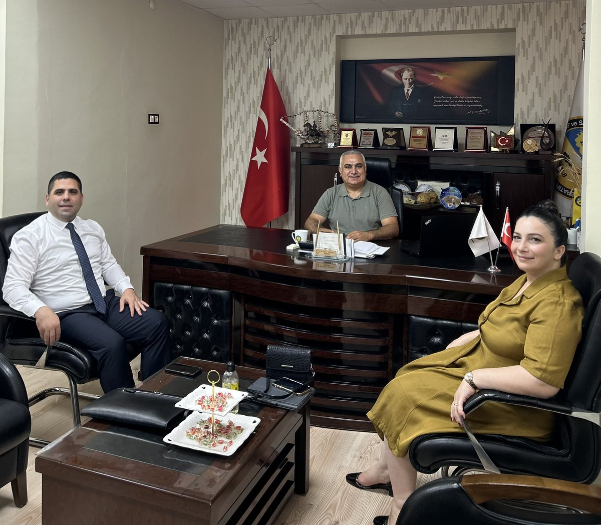 IIkidag's tweet image. Yapı Kredi Şube Müdürü Sn: Emre GÜNAYDIN ve Sn:Zeynep Badadioğlu kooperatifimizi ziyaret ettiler.
    Nazik ziyaretleri için teşekkür ediyoruz.