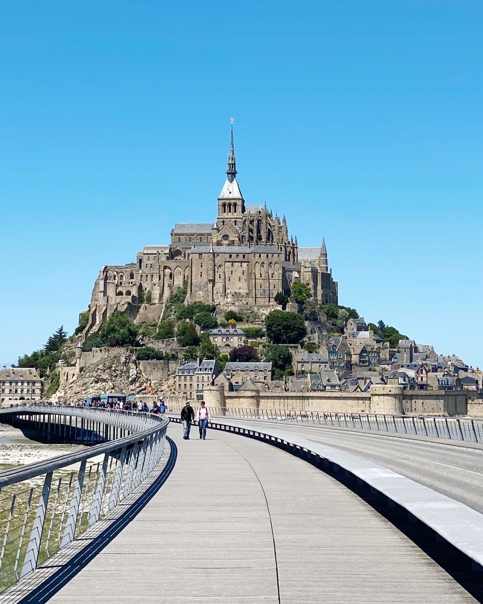 The_Doves's tweet photo. Planning a trip to Mont-Saint-Michel in Normandy? Discover how to get there, the best time to visit and what to see in this ultimate travel guide 🇫🇷

https://t.co/qVj2xlUHTz

#France #montsaintmichel https://t.co/pTAOYRdmEK