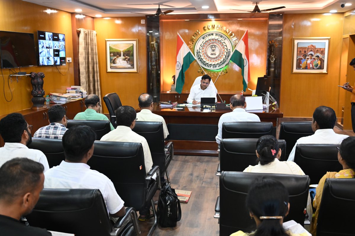 dc_sahibganj's tweet image. &quot;IVRI इज्जत नगर, बरेली से सूअर पालन पर प्रशिक्षण जल्द शुरू होगा। पहाड़िया एवं संथाल समुदाय के 25 किसानों की सूची प्राप्त होते ही कार्यक्रम आगे बढ़ेगा। #LivestockTraining #PiggeryFarming #Sahibganj&quot;