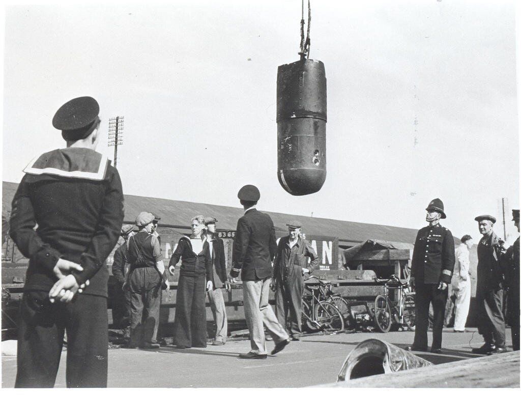 Second World War tweets from 1941 tweet media