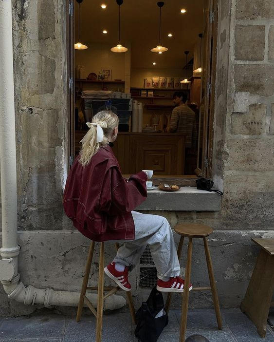 liIacdaisy's tweet photo. burgundy vibes https://t.co/9lAEdRghpg