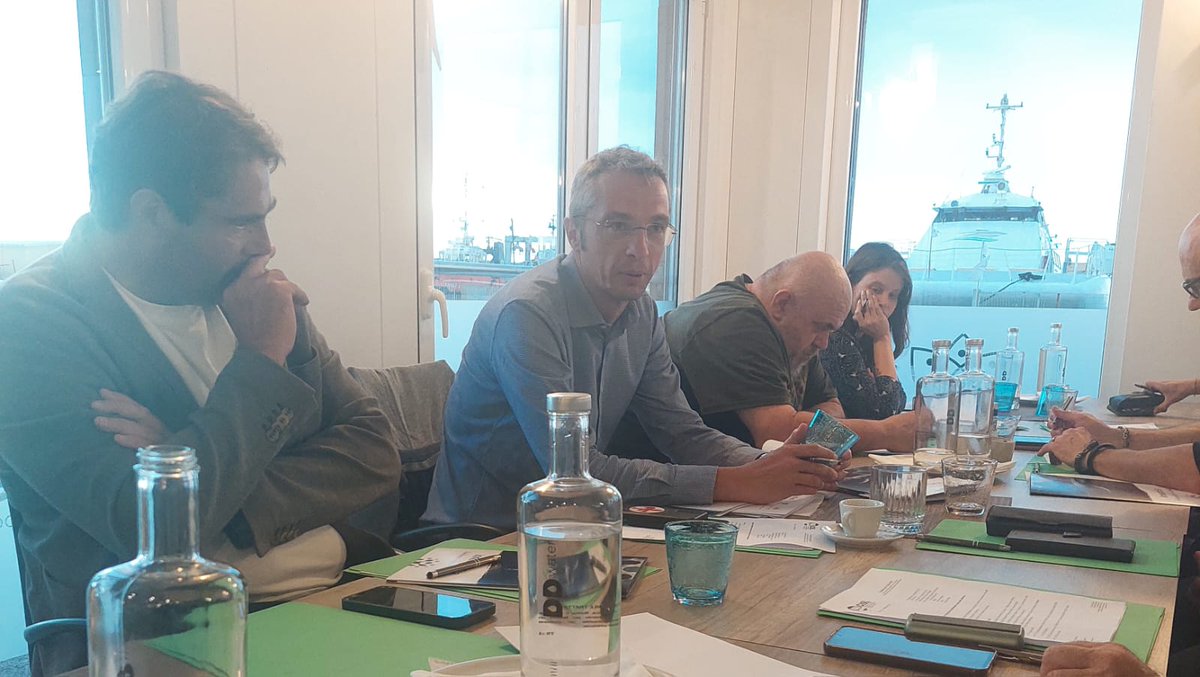 DSantini74's tweet photo. Ieri #Coordto #MNAdriatico a Termoli 1°giornata:#LaPescaMoLisana,con #Basso di #Federpesca,#Nardone dir.#OPPesca e #Guidotti resp.#SHIPS su Tutela Ambientale.Con @fai_cisl @GiorniPatrizio,#CoordNazPiva,SG #Notaro,SG @mol_abr #Pescara,#CoordRegDeSimone e per Fai Marche #SGSantini. https://t.co/utsbfvlUqd