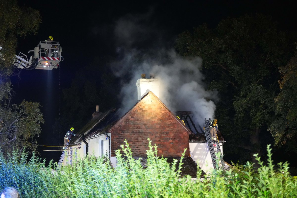 eddie mitchell (@brightonsnapper) on Twitter photo Extensive damage to a house in West Chiltington in the early hours, 6 pumps <a href="/WestSussexFire/">West Sussex Fire & Rescue Service</a> <a href="/SECAmbulance/">South East Coast Ambulance</a> Extensive damage to a house in West Chiltington in the early hours, 6 pumps <a href="/WestSussexFire/">West Sussex Fire & Rescue Service</a> <a href="/SECAmbulance/">South East Coast Ambulance</a>