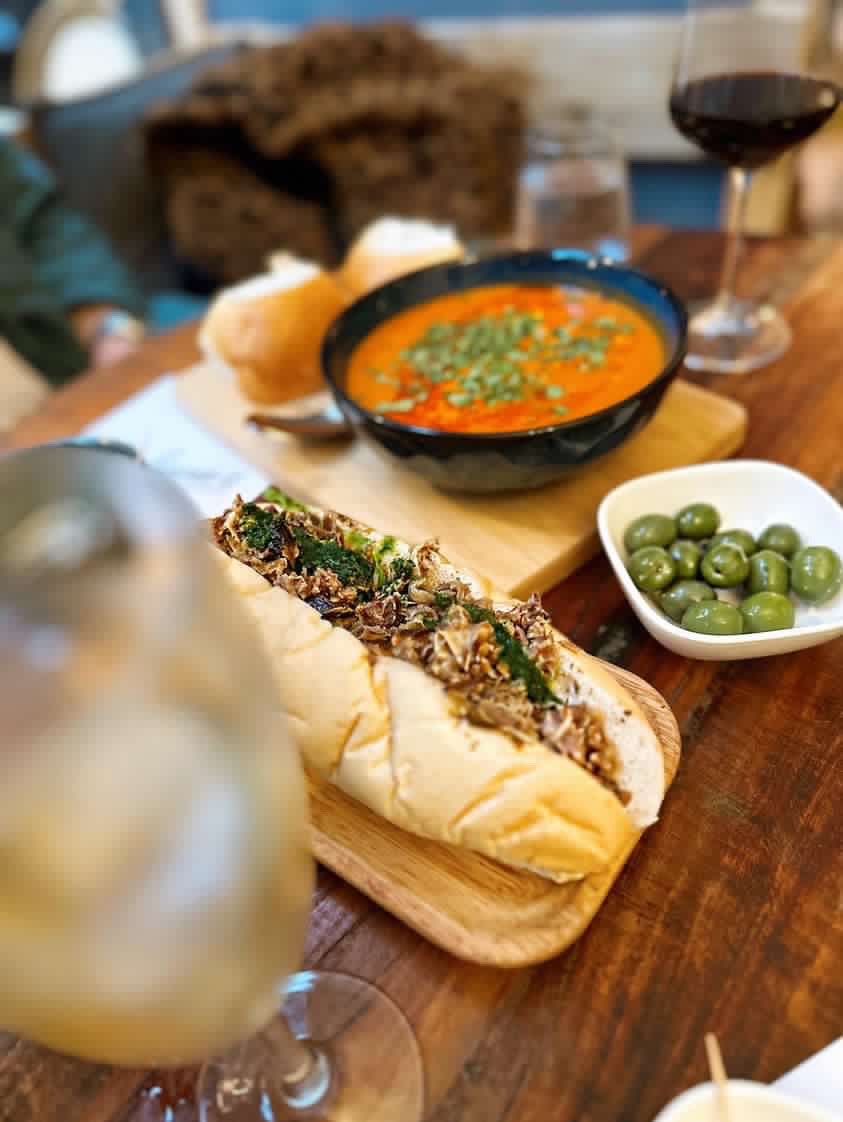 Jackson’s is Cardiff’s only dedicated oyster and seafood bar

We serve fresh seafood delivered daily from Cornwall and pembrokeshire, an incredible cocktail list and wines from around the world

Dm to book or just walk in

AND share this post for a chance to win 12 oysters 🦪