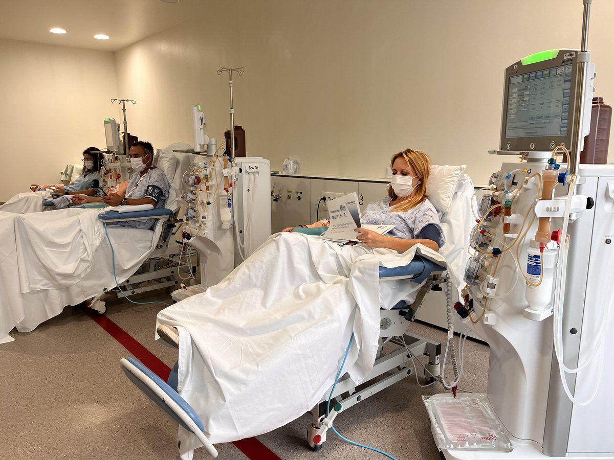 🤗 Estamos en el Hospital Álvaro Cunqueiro de Vigo con los finalistas de #eDeaSalud 2024 <a href="/doctomatic/">Doctomatic</a> <a href="/cuidaven/">Cuidaven</a> y CronicSalud.
Hoy y mañana participan en una inmersión para ultimar sus soluciones al reto 👉🏻 mejorar la adherencia al tratamiento y cuidados de pacientes en diálisis