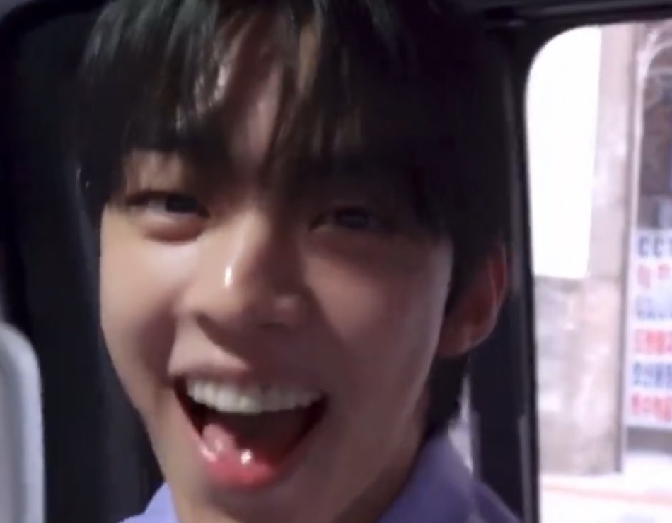 R0Blov5's tweet photo. 똥개력미침ㅋㅋㅋㅋㅋㅋㅋ나진짜웃음을참을수가업슴 https://t.co/JSxlIYyfi7