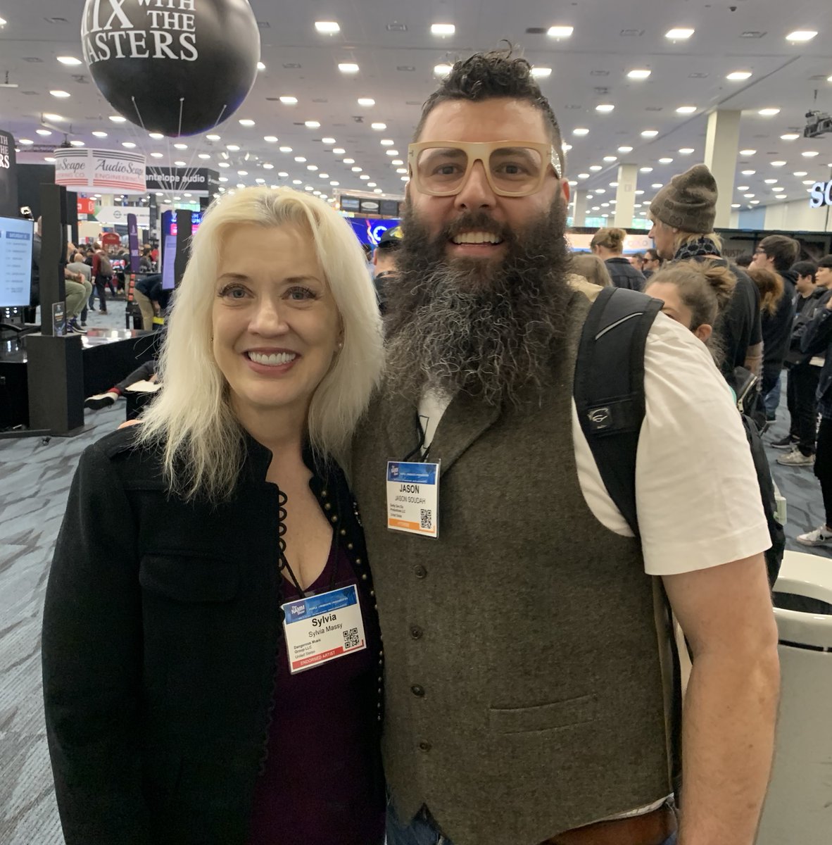 Me and Jason Soudah at NAMM. Great to see you Jason, yer lookin' good! XO
#jasonsoudah #nammshow #mwtm #mixwiththemasters bit.ly/4cl21Pt