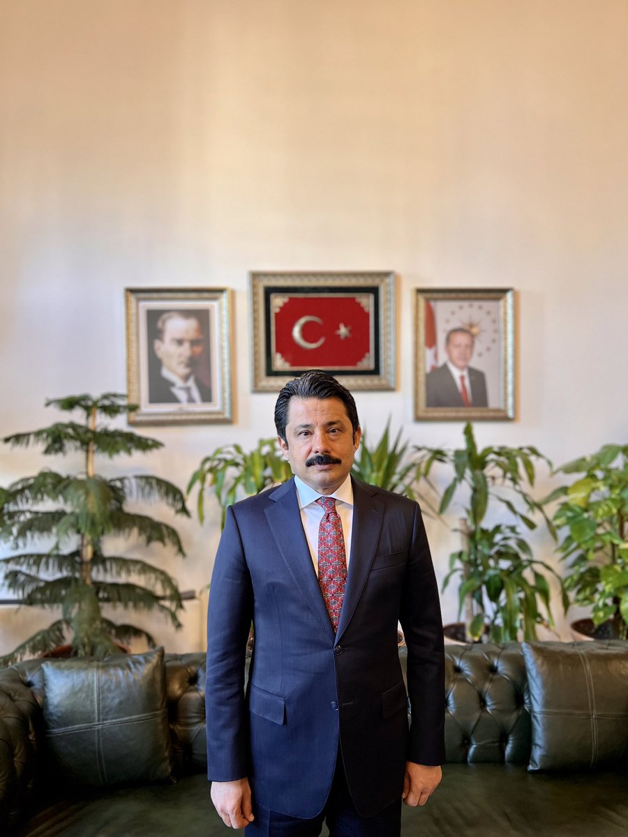 Murat Sefa Demiryürek (@demiryureksefa) on Twitter photo Sn. Cumhurbaşkanımızın tensipleriyle Kırşehir Valiliği görevine atanmış bulunmaktayım.
Bu onurlu vazifeyi şahsıma tevdi eden Cumhurbaşkanımız Sn. <a href="/RTErdogan/">Recep Tayyip Erdoğan</a> ve İçişleri Bakanımız Sn. <a href="/AliYerlikaya/">Ali Yerlikaya</a>’ya minnet ve şükranlarımı arz ediyorum.
Devletimizin emrinde, milletimizin Sn. Cumhurbaşkanımızın tensipleriyle Kırşehir Valiliği görevine atanmış bulunmaktayım.
Bu onurlu vazifeyi şahsıma tevdi eden Cumhurbaşkanımız Sn. <a href="/RTErdogan/">Recep Tayyip Erdoğan</a> ve İçişleri Bakanımız Sn. <a href="/AliYerlikaya/">Ali Yerlikaya</a>’ya minnet ve şükranlarımı arz ediyorum.
Devletimizin emrinde, milletimizin