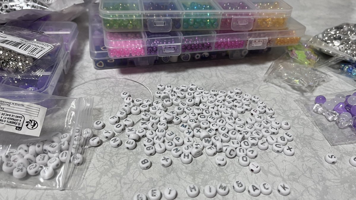 ブレスレット作りスタート！！💘