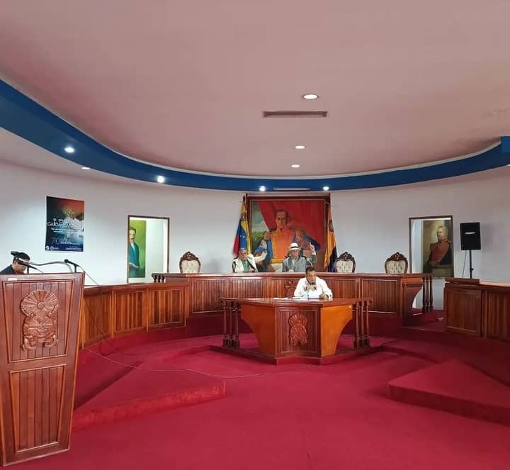 #Cojedes|| *Luis Villanueva: Inició segundo periodo de sesiones ordinarias del Consejo Legislativo*

El legislador Luis Villanueva informó este miércoles 18 de septiembre que han dado inicio al segundo periodo de sesiones ordinarias en el Consejo Legislativo del Estado