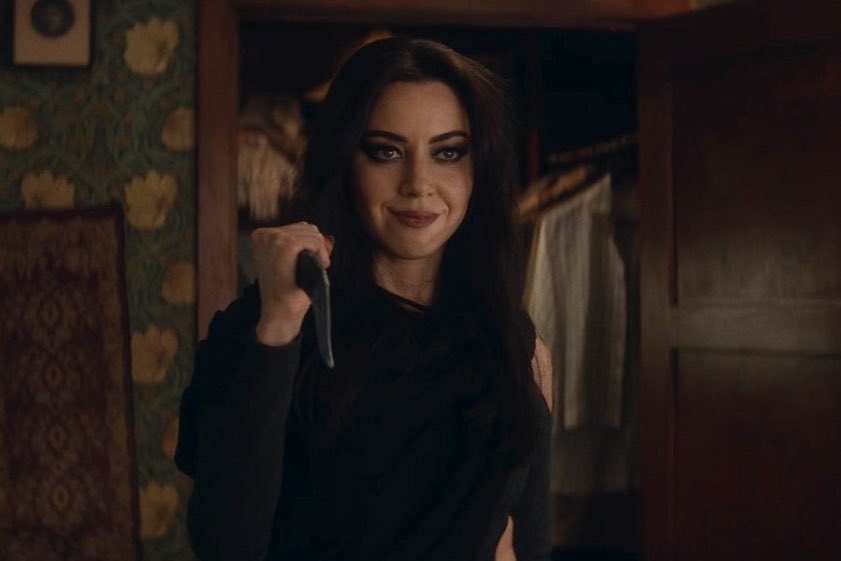 hahnhawes's tweet photo. she’s so hot #agathaallalong https://t.co/x9WlgEl9d5