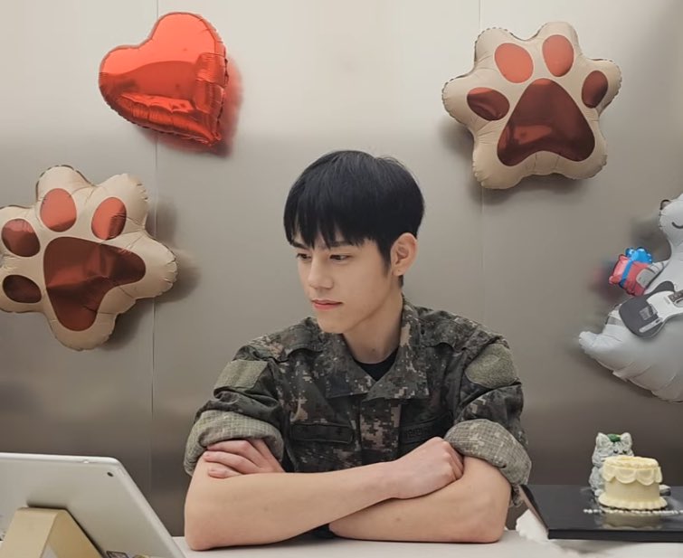 L_P_1031's tweet photo. 차훈 존잘 https://t.co/TtiJvOKl8l
