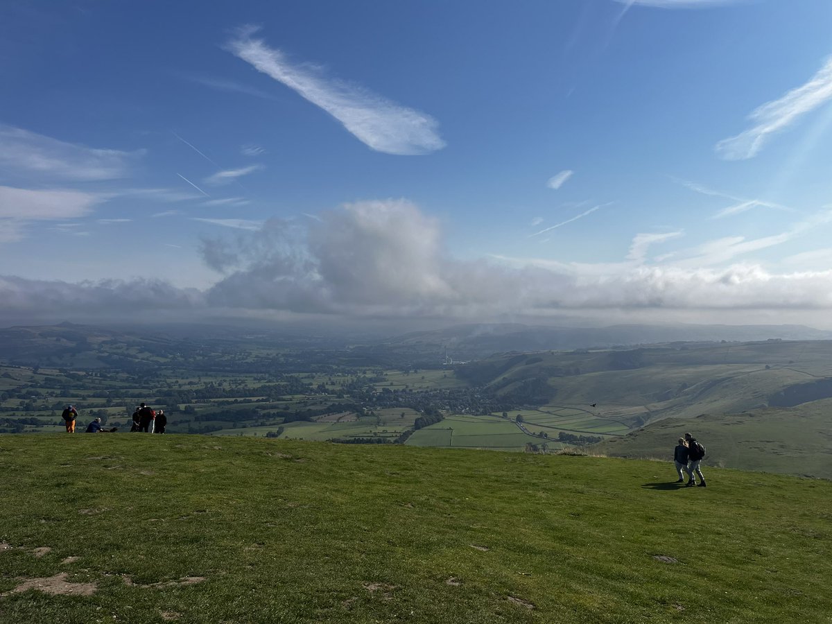 Miss Anderson tweet media