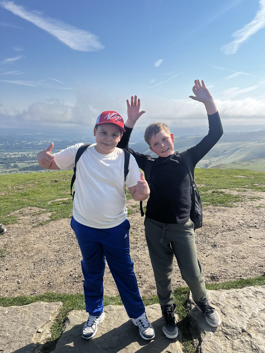 Miss Anderson tweet media