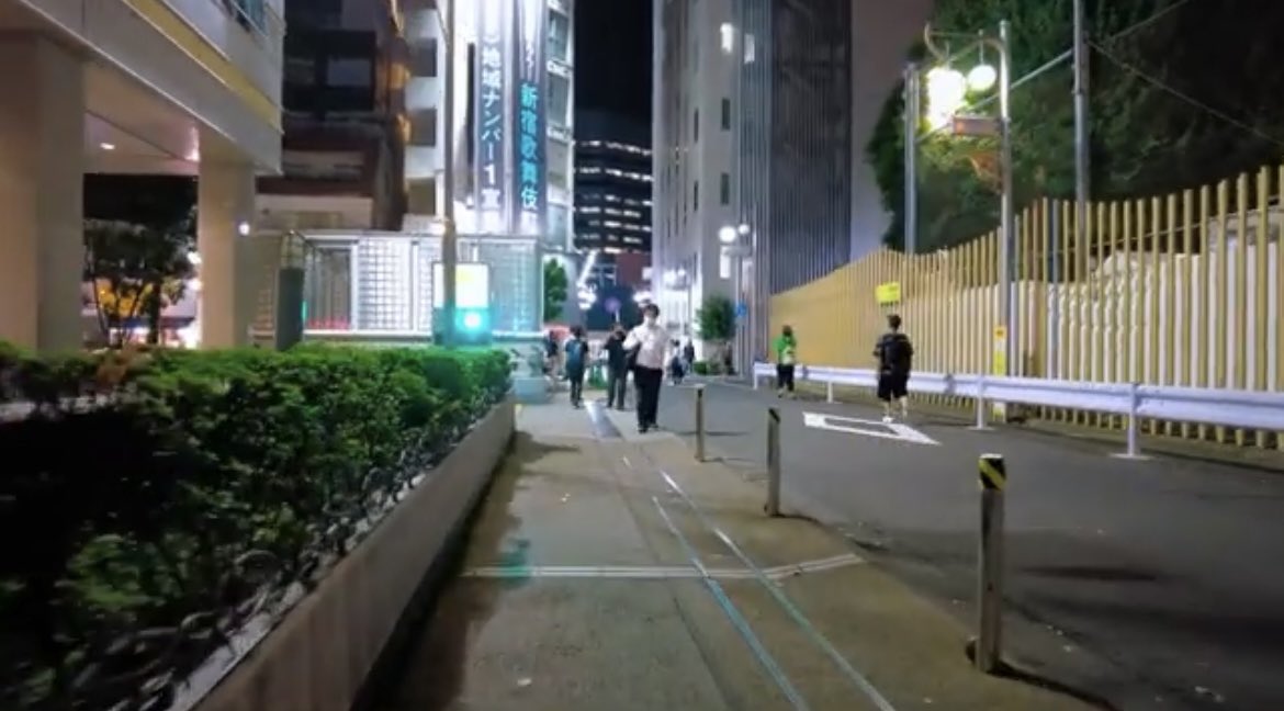 公園いるよ。拾って！