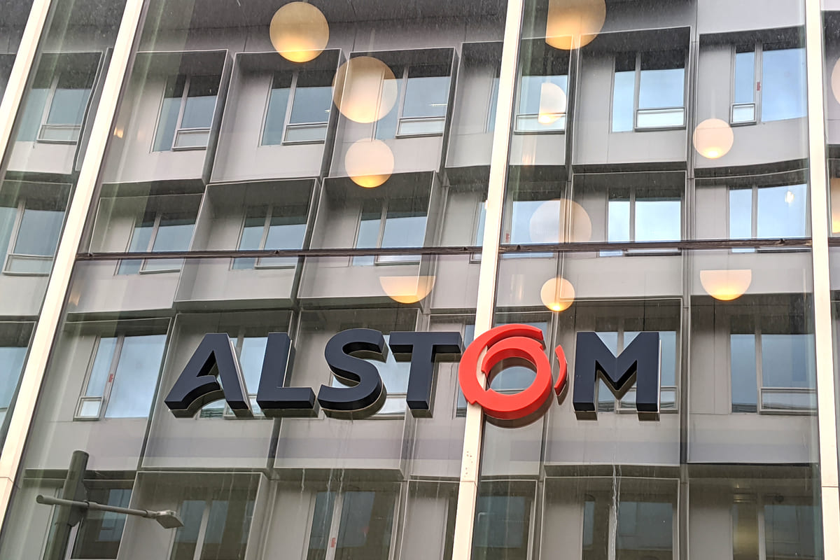FraGalli93's tweet photo. Mobilità, Alstom investe 63 mln euro in Italia e pubblica il report di impatto https://t.co/UafTwHEaRa https://t.co/z8H0TOv4Ki