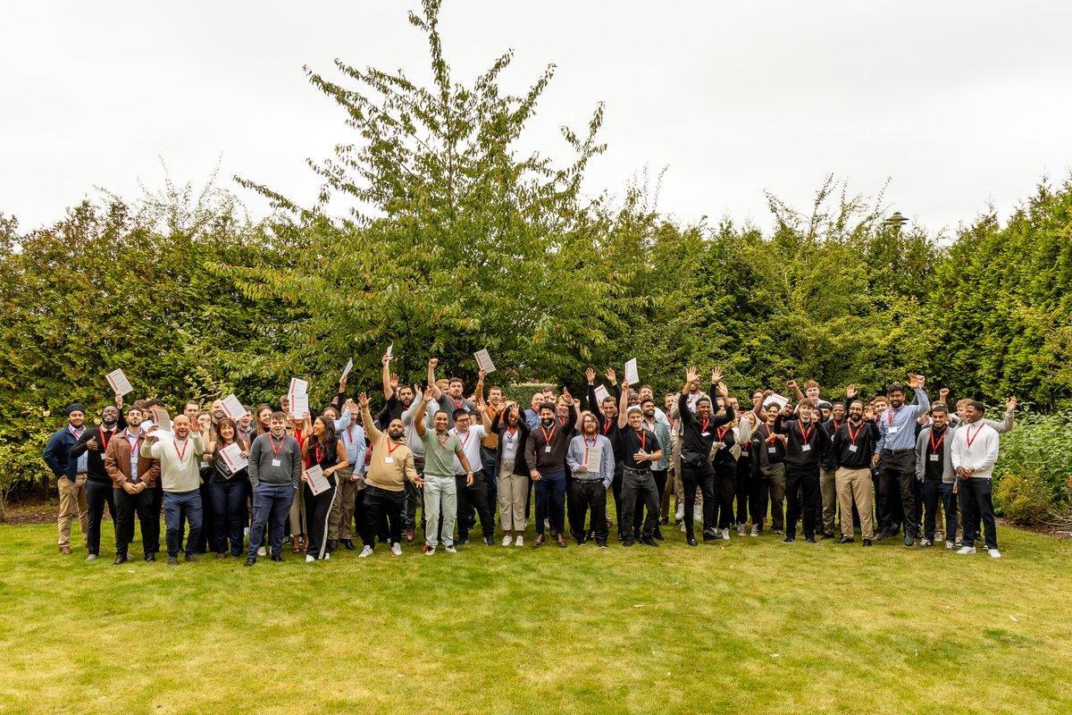 Congratulations to our #Classof2022 on completing our #award-winning #GraduateProgramme following two years of development, mentorship, and seven learning modules including our highly popular leadership module the great outdoors
#GrowTogether